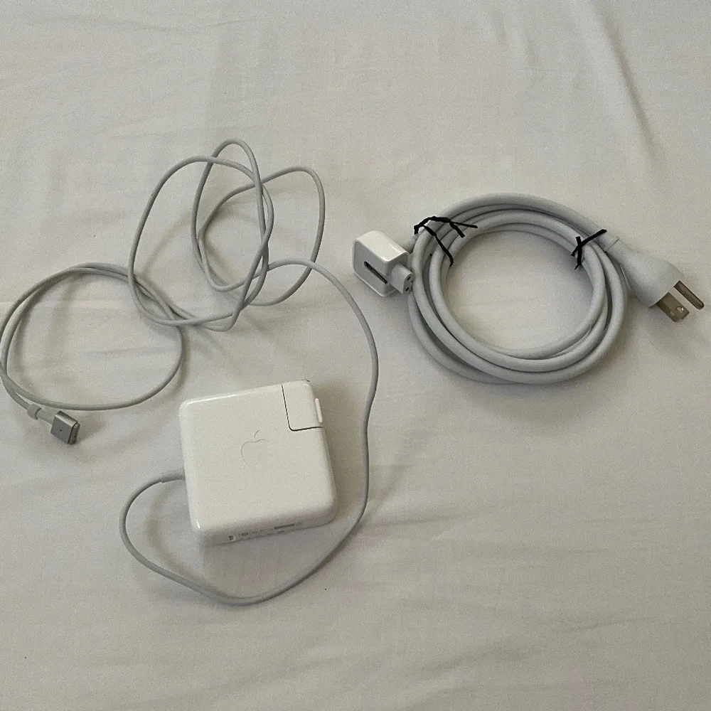 APPLE MacBook MagSafe Power Adapter/Charger & Extension Power Cord